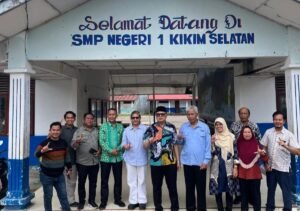 Kunjungan Kadisbud Kabupaten Lahat ke SMPN 1 Kikim Selatan dan SD se-Kikim Area Fokus pada pendataan bangunan rusak